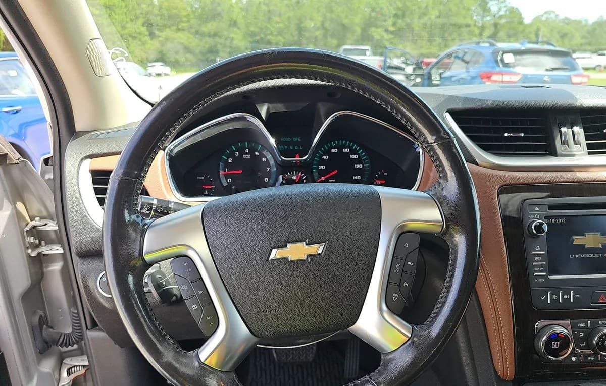 2017 CHEVROLET TRAVERSE Premier 6