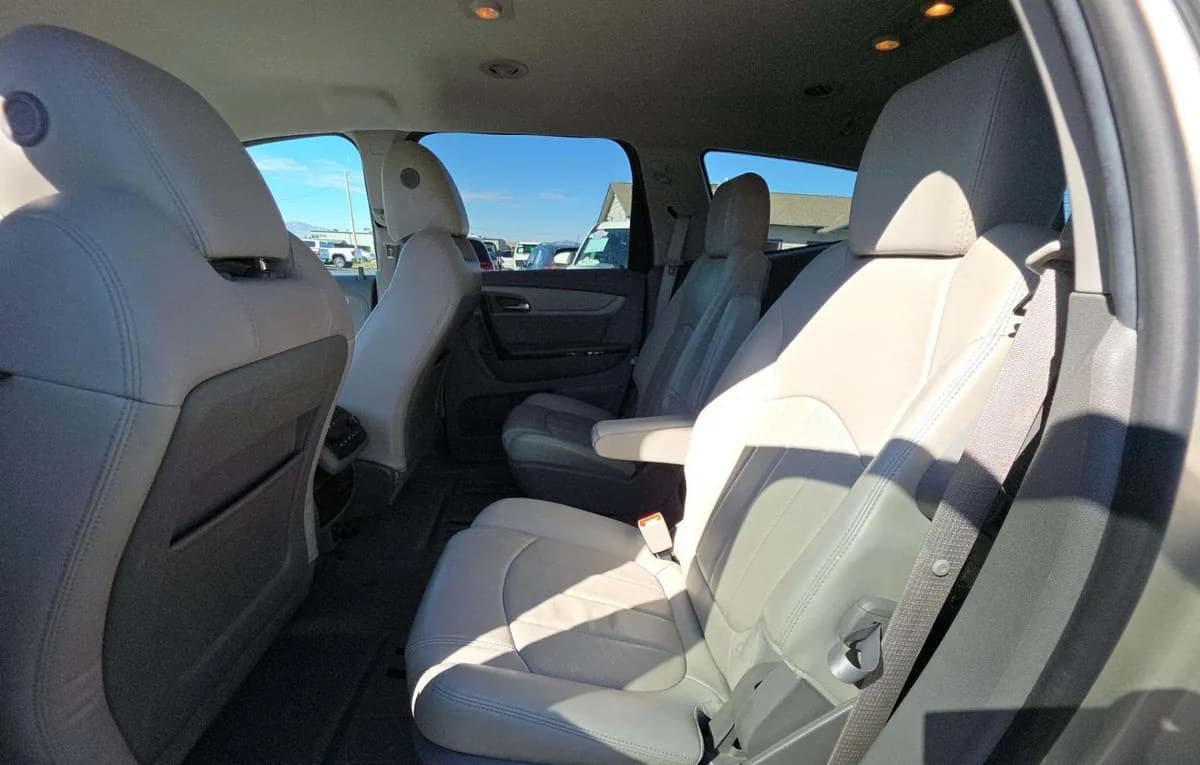 2017 CHEVROLET TRAVERSE Premier 7