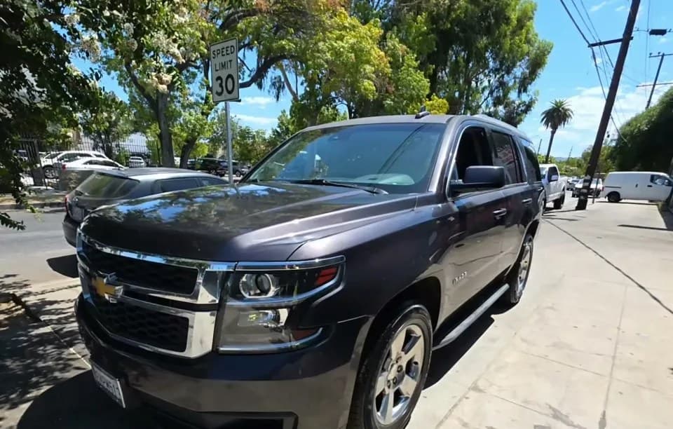 2017 CHEVROLET TAHOE LT 2