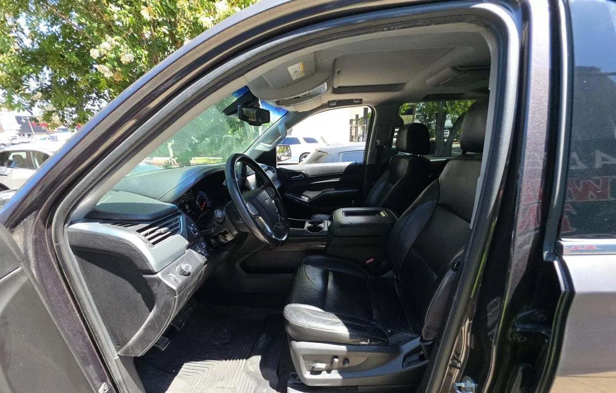 2017 CHEVROLET TAHOE LT 4