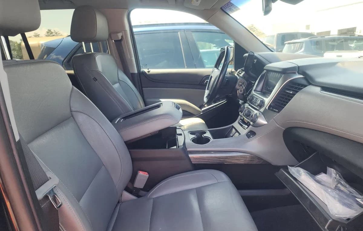 2019 CHEVROLET TAHOE LT 5