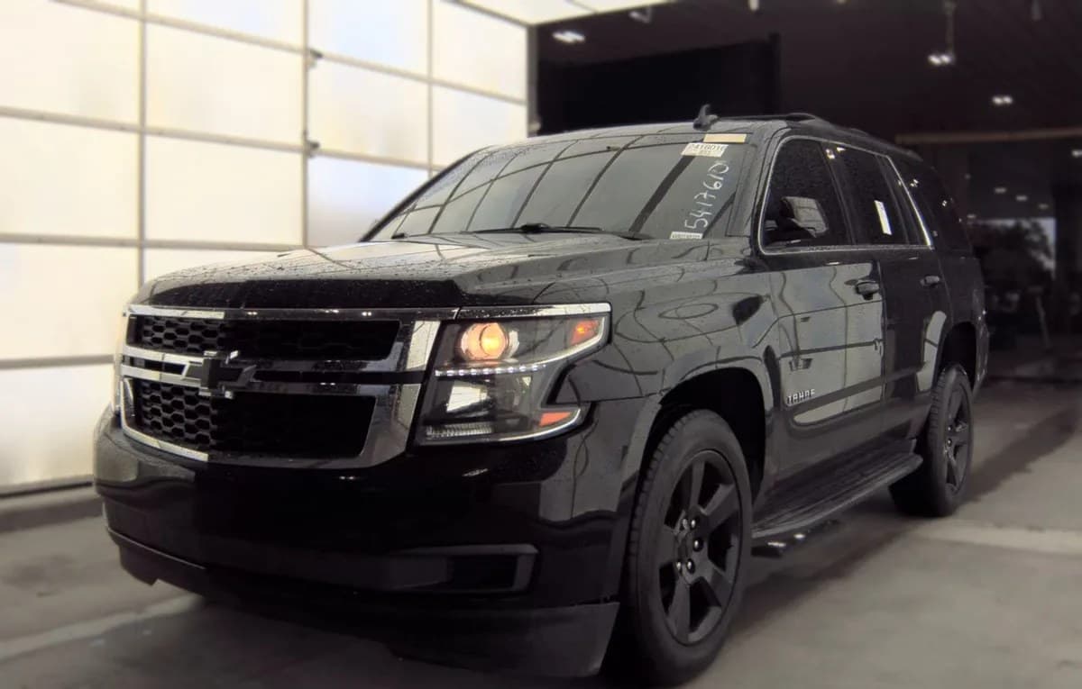 2019 CHEVROLET TAHOE LT 2