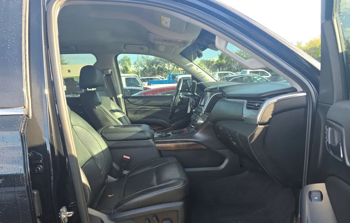 2019 CHEVROLET TAHOE LT 5