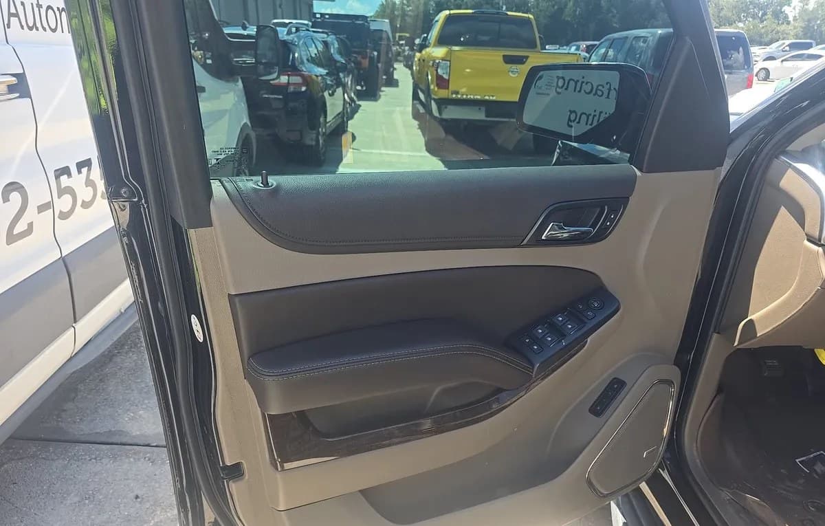 2019 CHEVROLET TAHOE LT 6