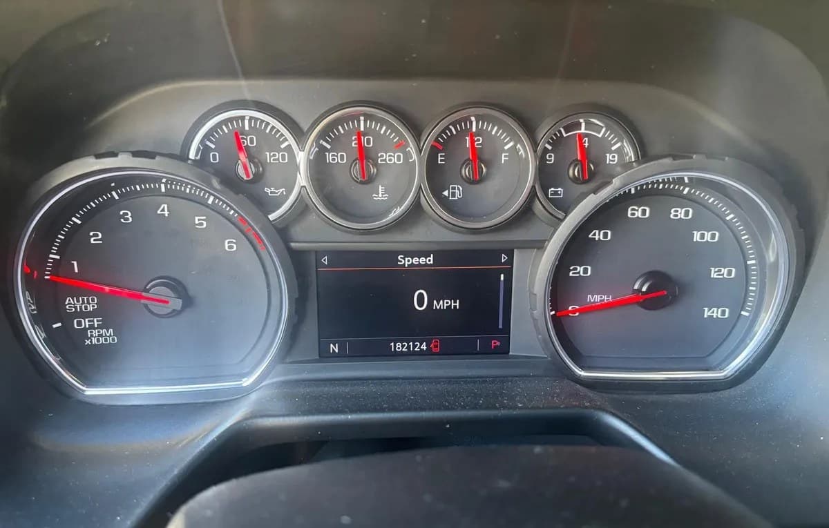 2021 CHEVROLET SUBURBAN LT 6