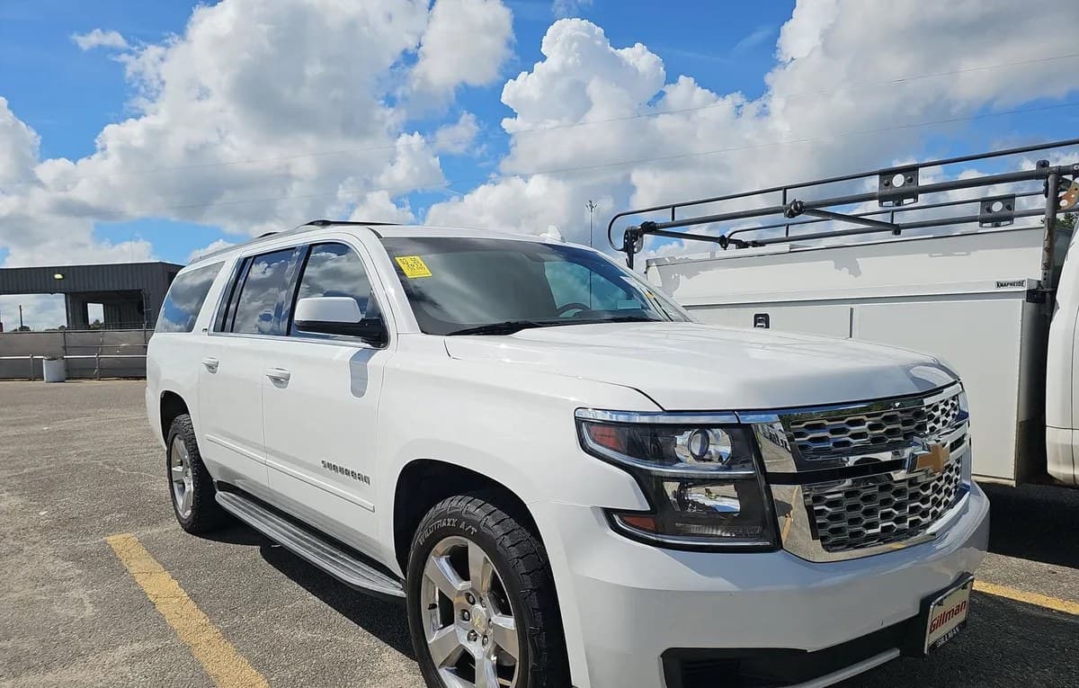 2017 CHEVROLET SUBURBAN LS 4