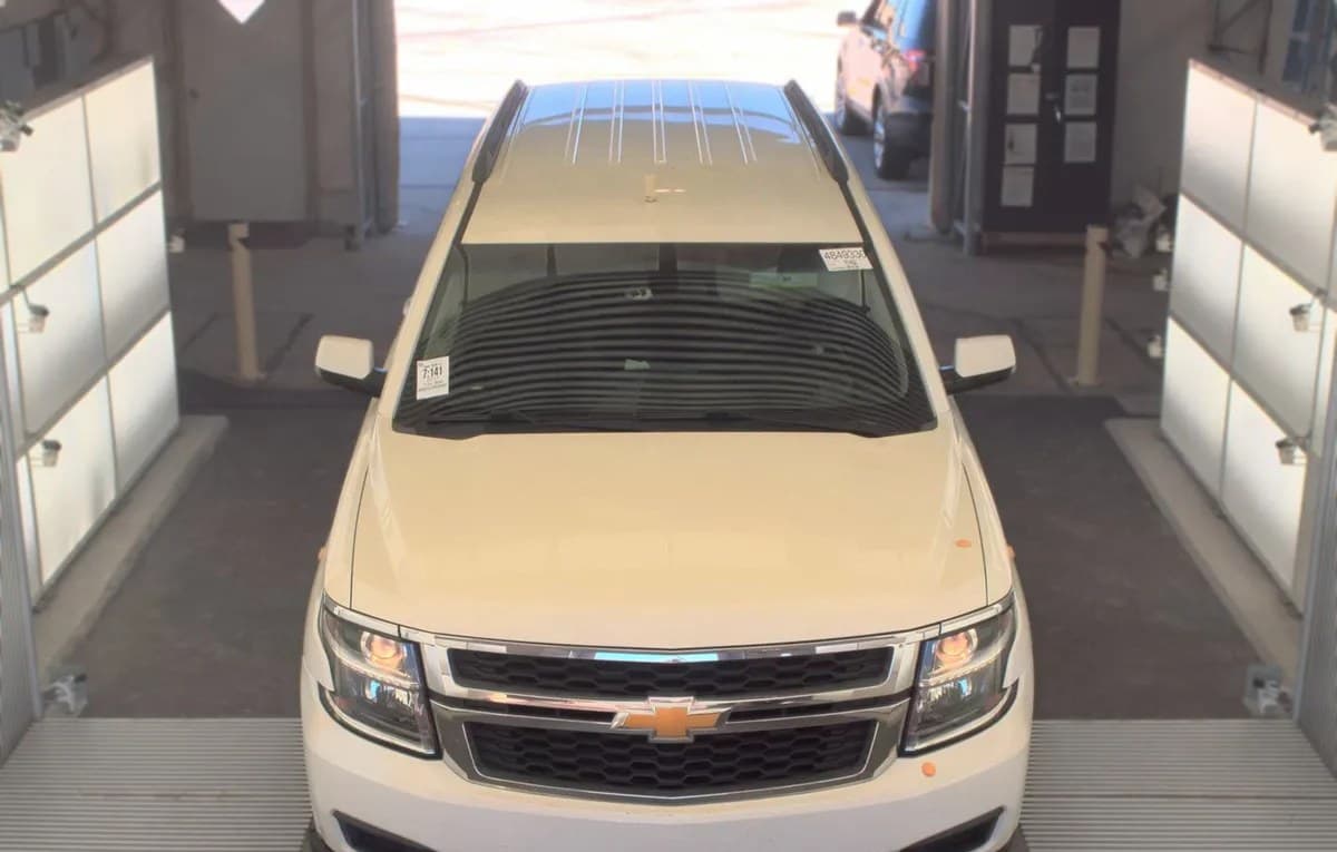 2017 CHEVROLET SUBURBAN Commercial 3
