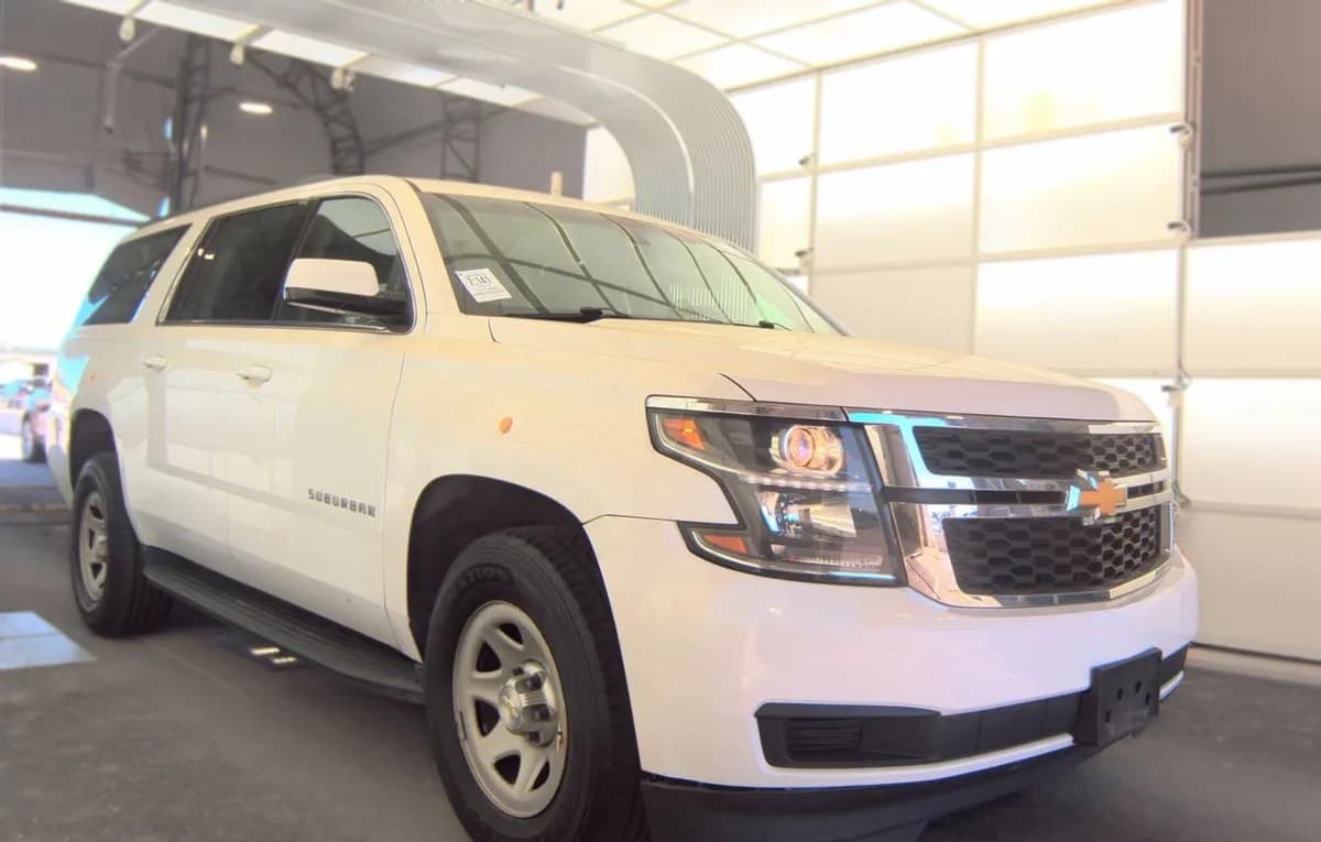 2017 CHEVROLET SUBURBAN Commercial 4