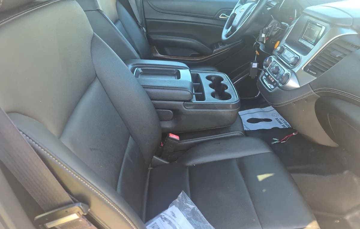 2017 CHEVROLET SUBURBAN Commercial 5