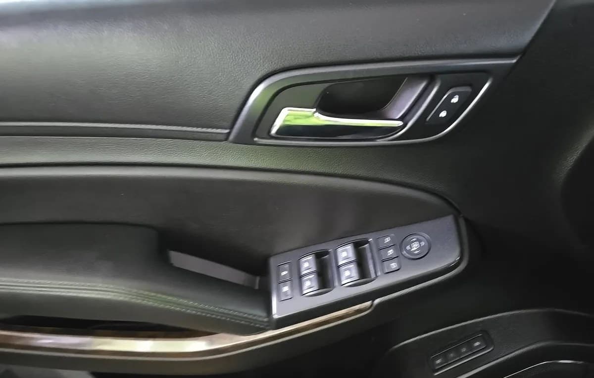 2019 CHEVROLET TAHOE LT 6