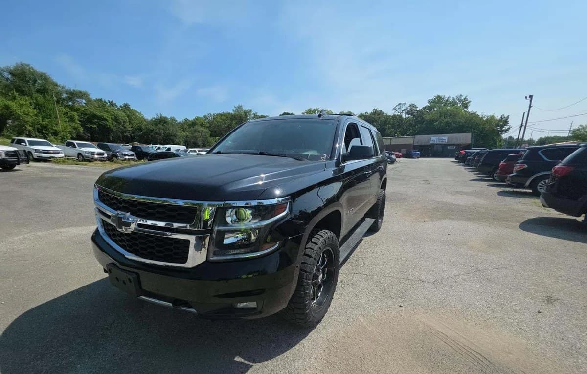2018 CHEVROLET TAHOE LT 2