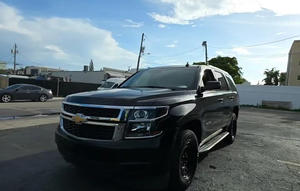 2019 CHEVROLET TAHOE LT 2