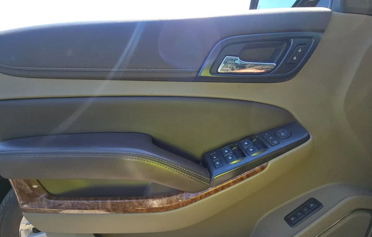 2017 CHEVROLET TAHOE Premier 6