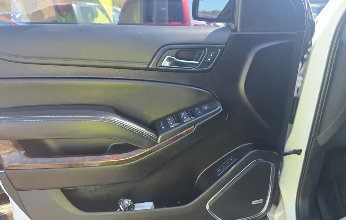 2020 CHEVROLET SUBURBAN LT 6