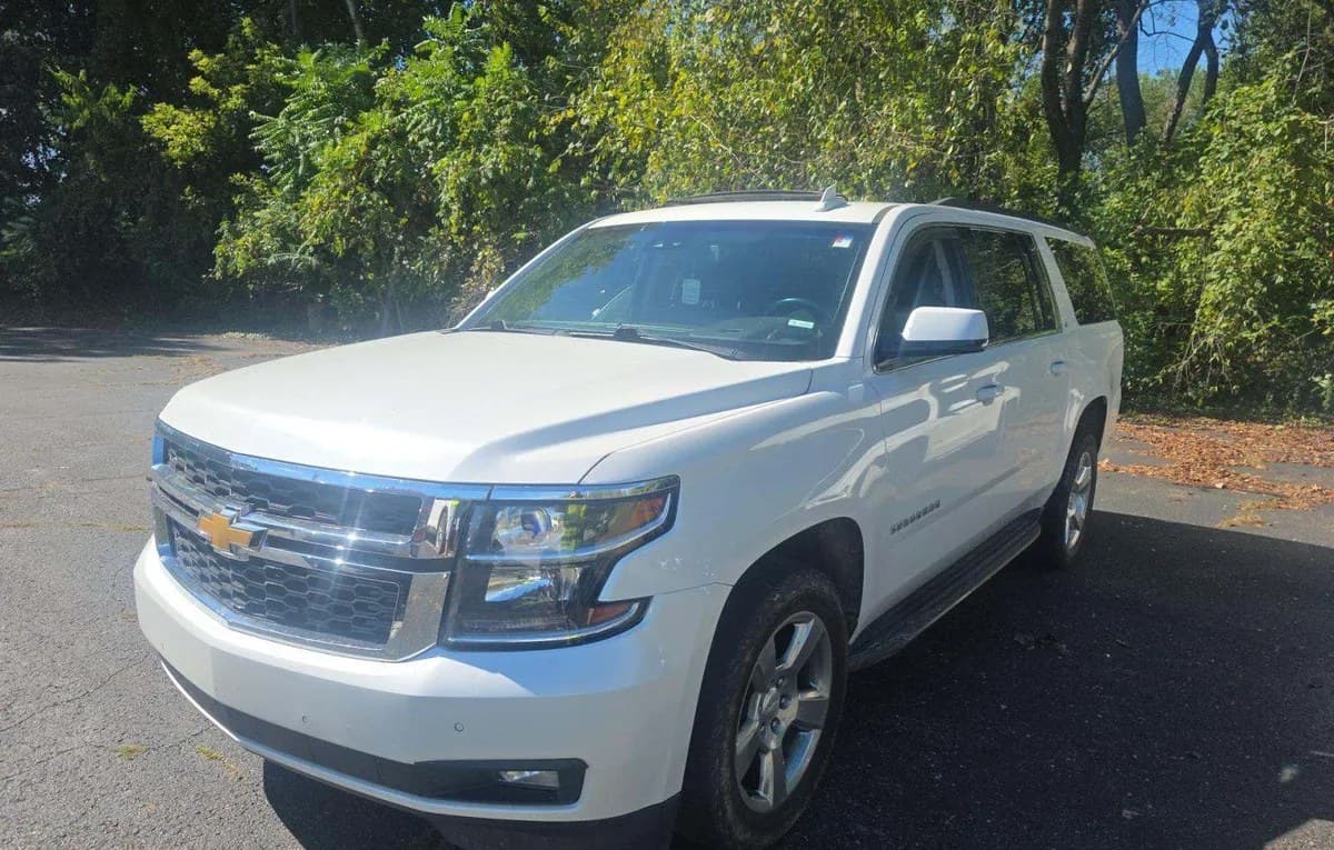 2017 CHEVROLET SUBURBAN LT 2