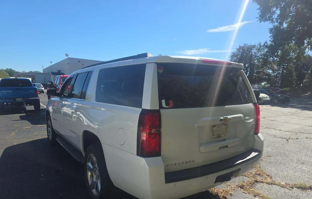 2017 CHEVROLET SUBURBAN LT 3