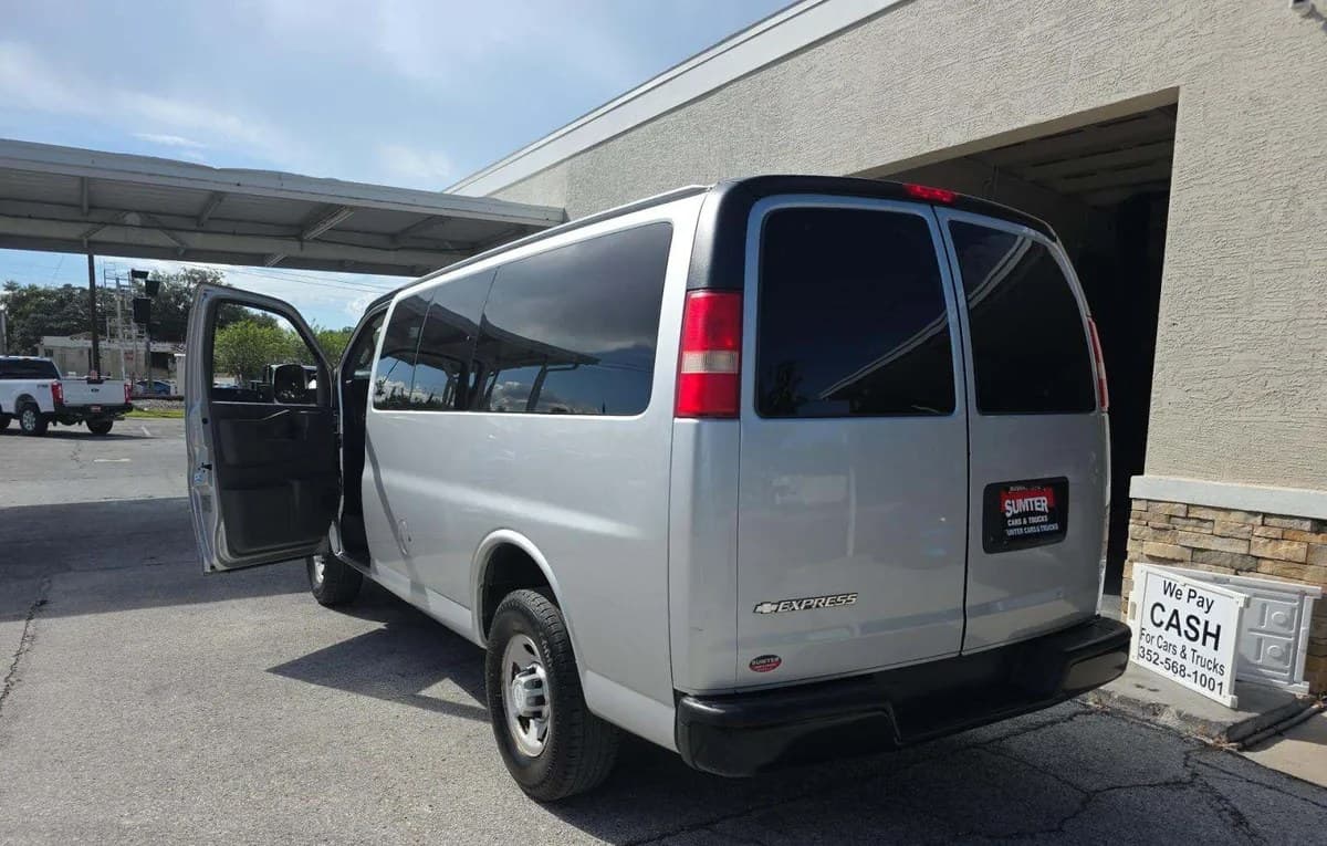 2017 CHEVROLET EXPRESS 2500 LS 3