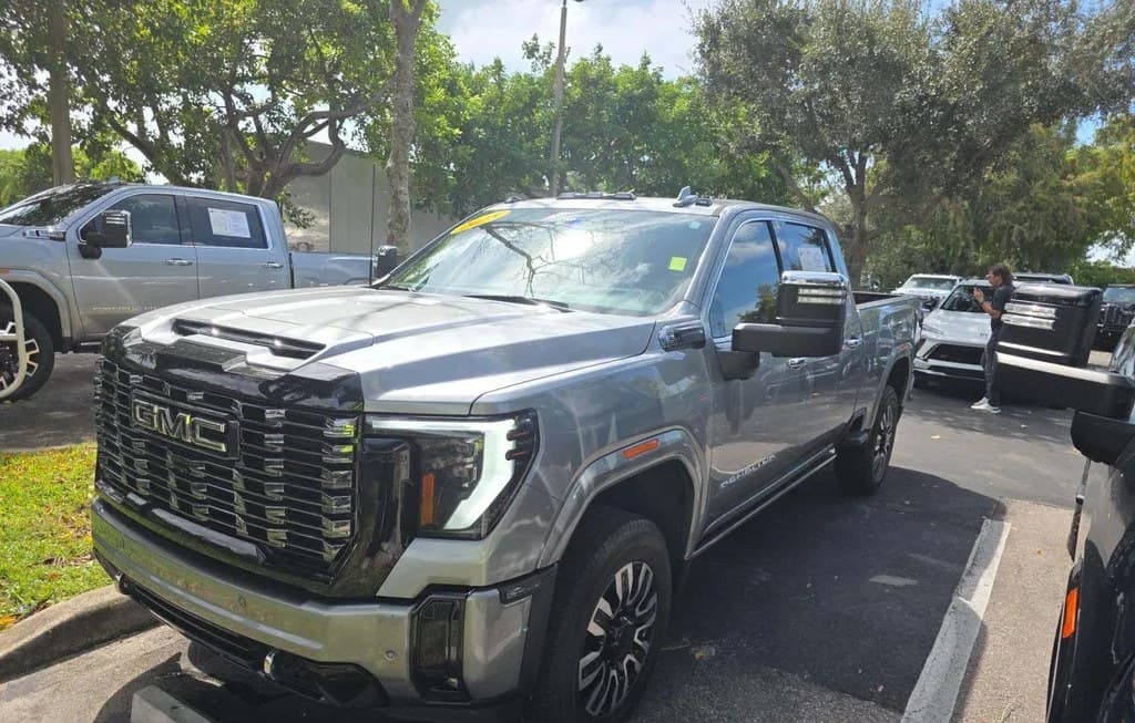 2025 GMC SIERRA 2500HD DENALI ULTIMATE CREW CAB MEDIUM BED 5SB