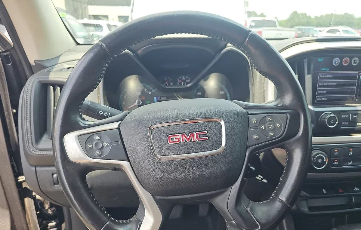 2017 GMC CANYON SLE CREW CAB MEDIUM BED 2LE 7