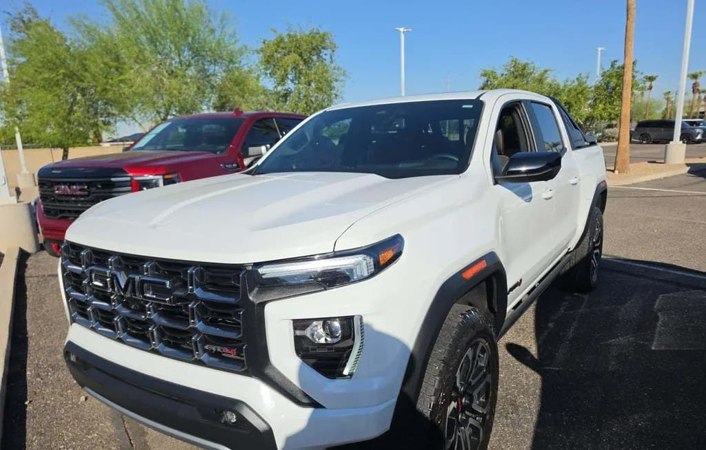 2025 GMC CANYON AT4 CREW CAB MEDIUM BED 4SG