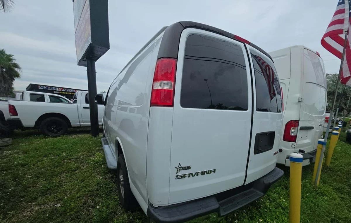2021 GMC SAVANA 2500 CARGO VAN 1WT 135.2" WB 3