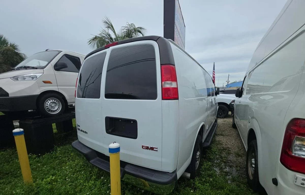 2021 GMC SAVANA 2500 CARGO VAN 1WT 135.2" WB 4