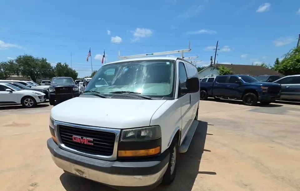 2017 GMC SAVANA 2500 CARGO VAN 1WT 135.0" WB 1