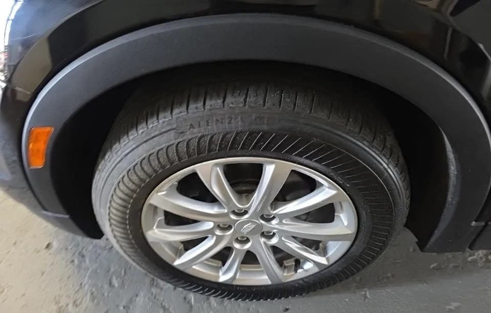 2019 CADILLAC XT4 Luxury 5