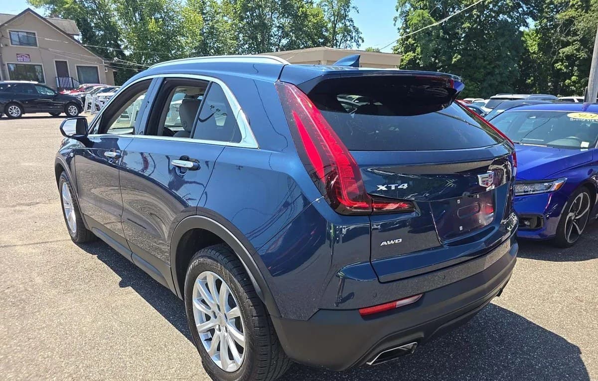 2019 CADILLAC XT4 Luxury 3