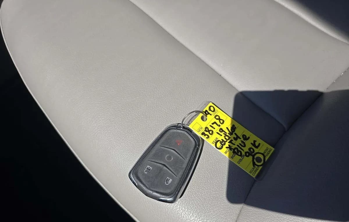 2019 CADILLAC XT4 Luxury 5