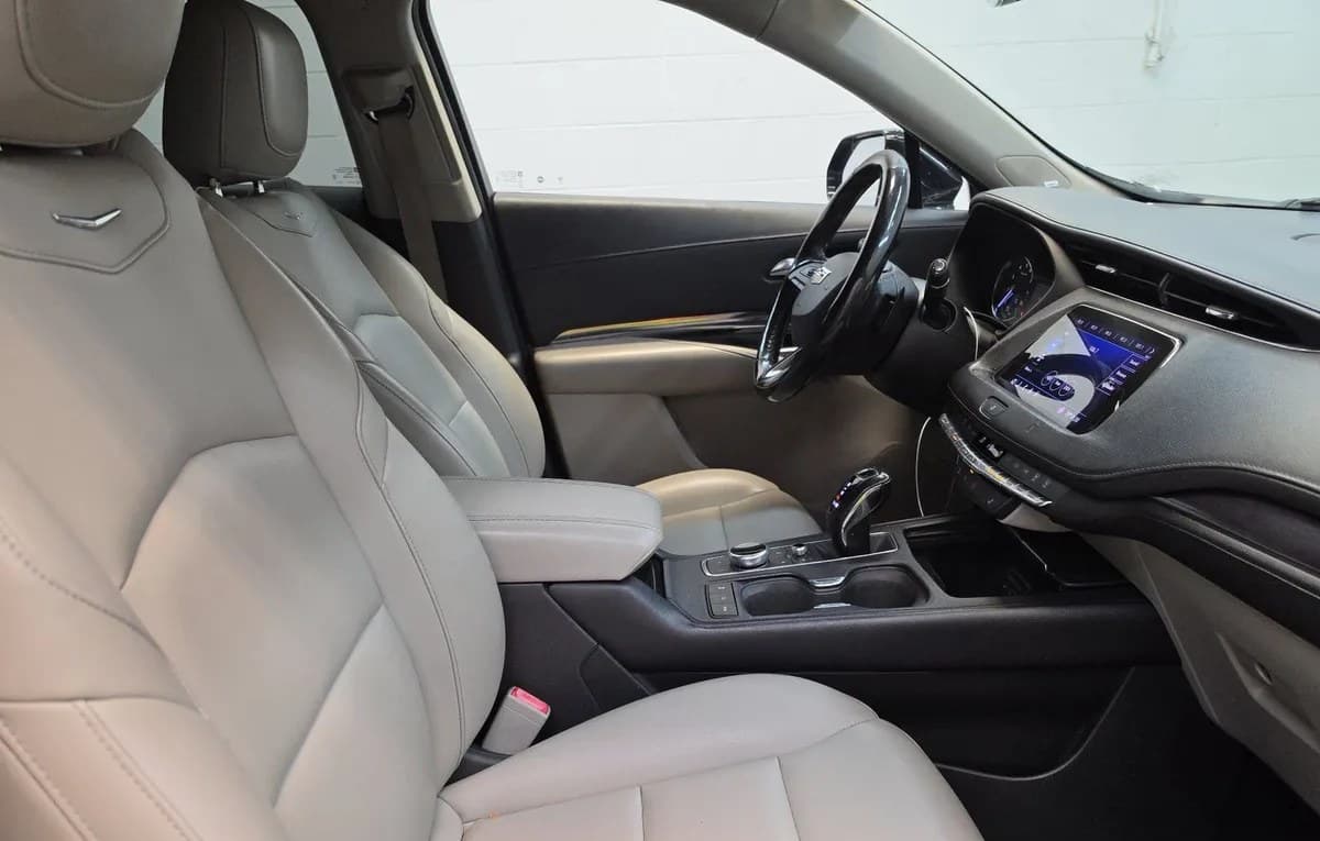 2019 CADILLAC XT4 Luxury 5