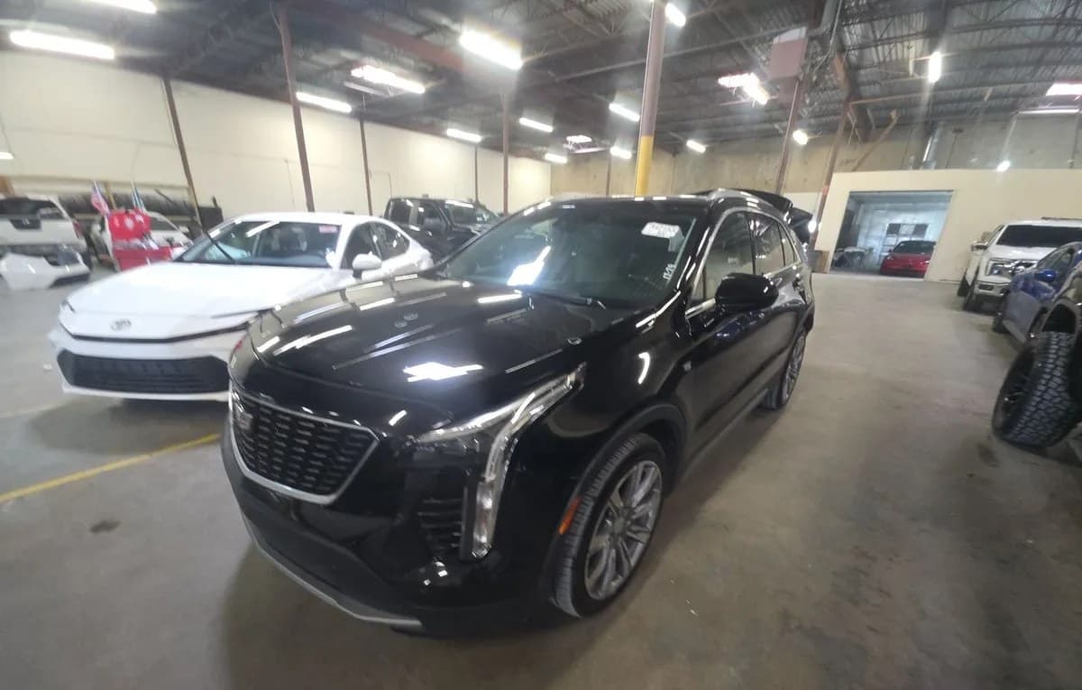 2019 CADILLAC XT4 PREMIUM Luxury 2