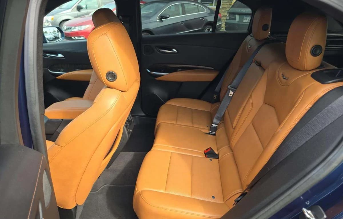 2020 CADILLAC XT4 PREMIUM Luxury 7