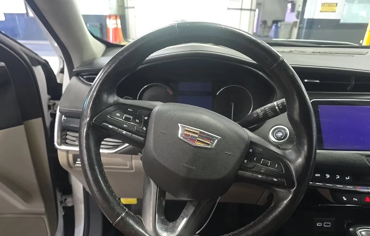 2019 CADILLAC XT4 PREMIUM Luxury 7