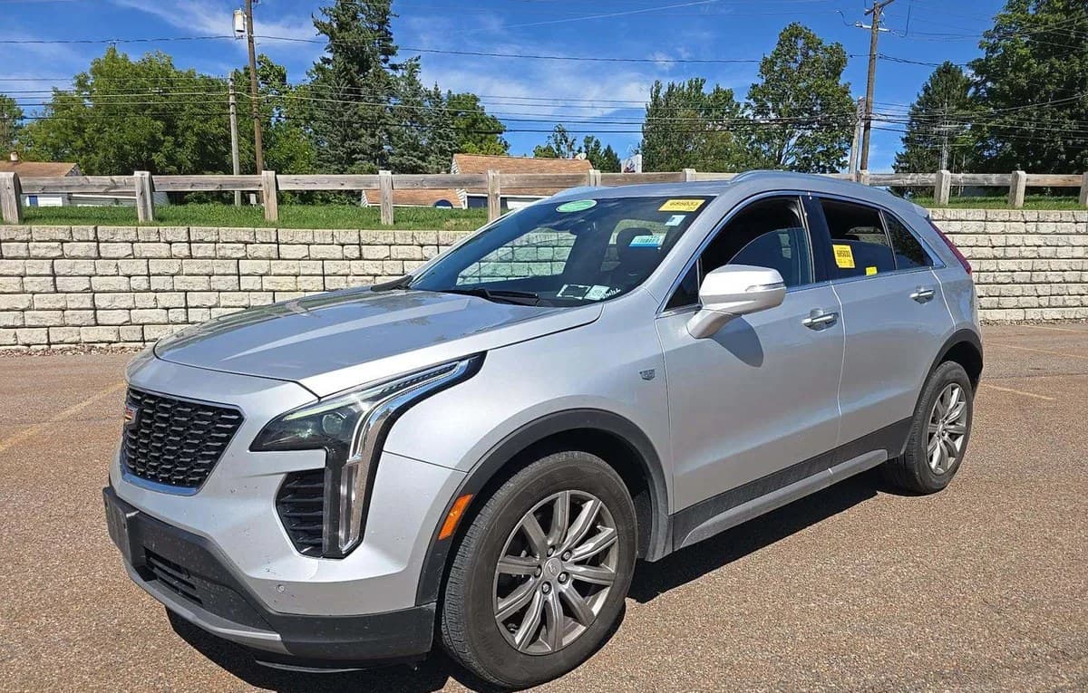 2021 CADILLAC XT4 PREMIUM Luxury 2