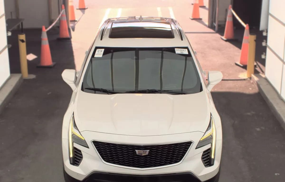 2019 CADILLAC XT4 SPORT 1SF 3