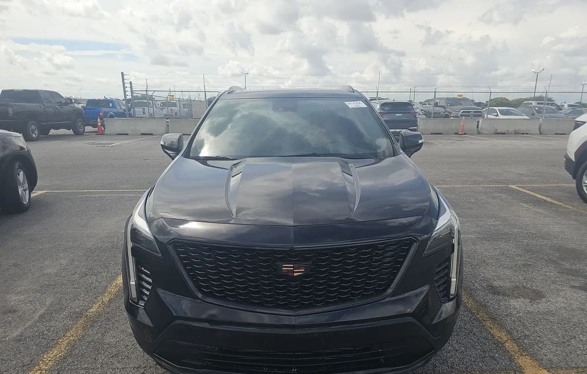 2021 CADILLAC XT4 Sport 3