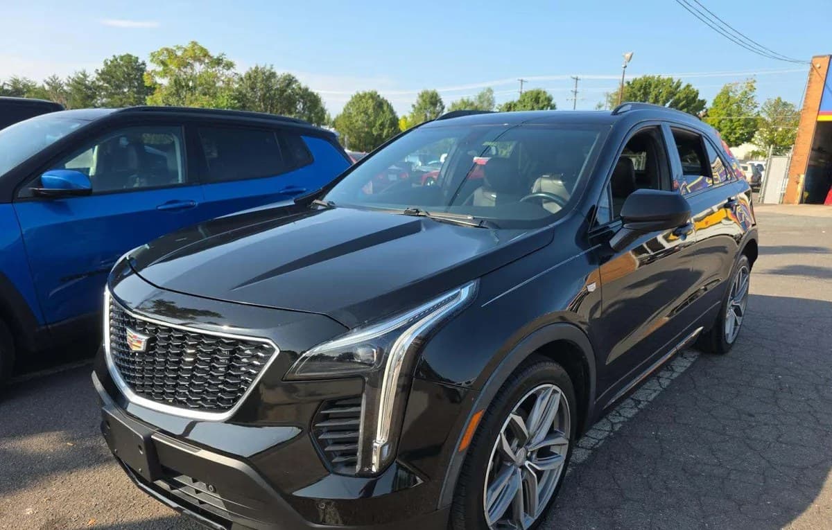 2019 CADILLAC XT4 Sport 2