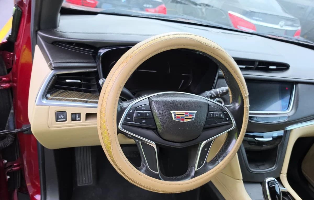 2017 CADILLAC XT5 Base 3