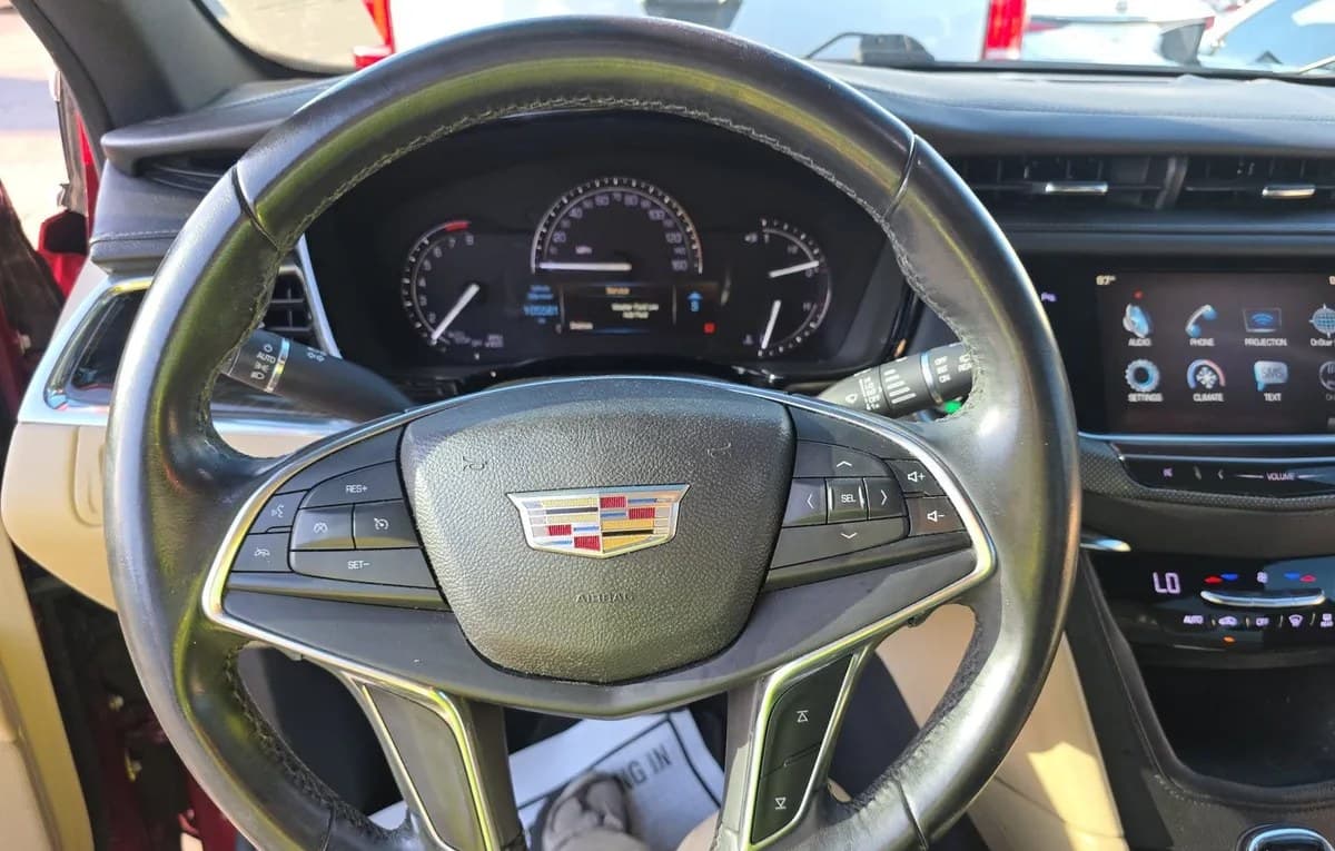 2017 CADILLAC XT5 Base 7
