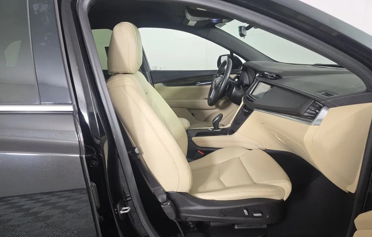 2019 CADILLAC XT5 Base 5