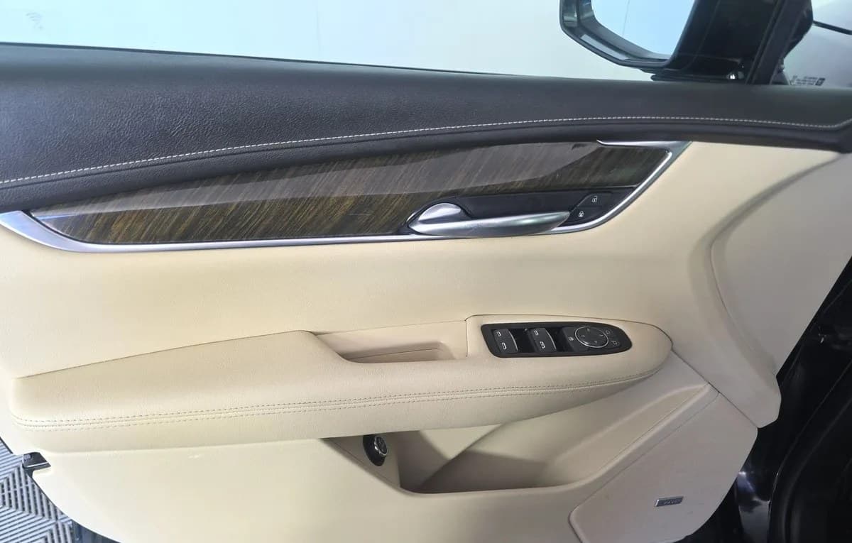 2019 CADILLAC XT5 Base 6