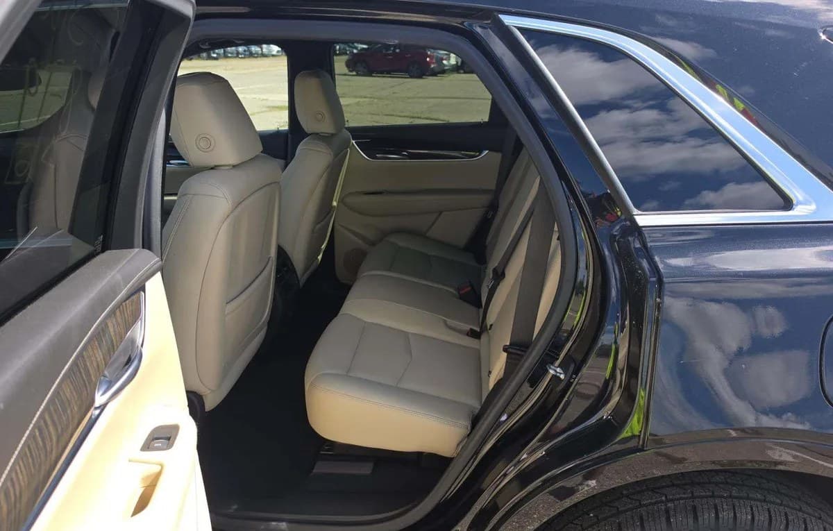 2018 CADILLAC XT5 1SA 7