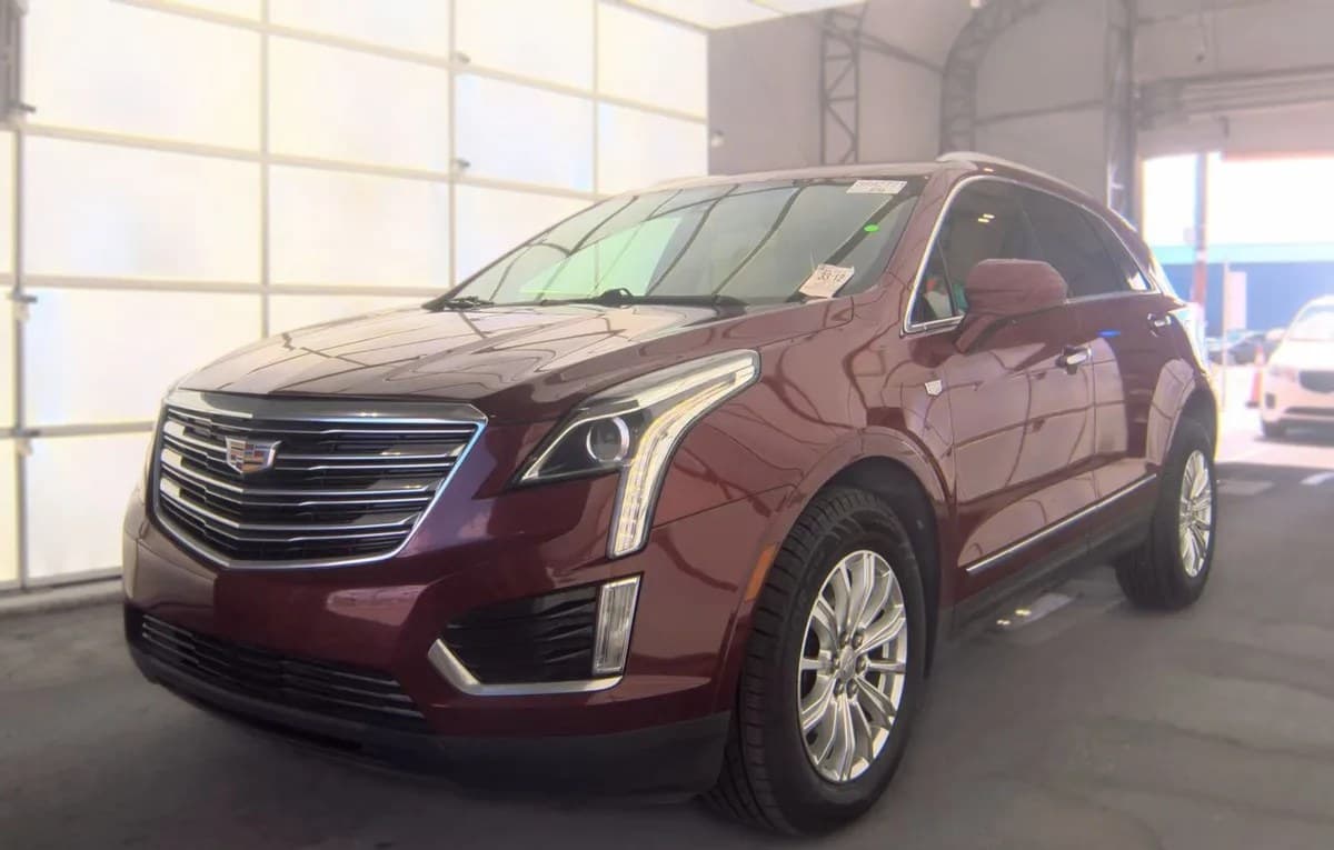 2017 CADILLAC XT5 Base 2