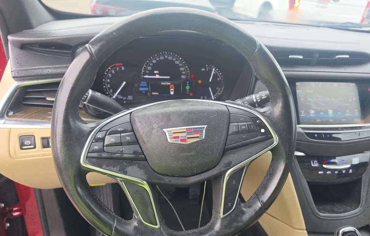 2017 CADILLAC XT5 Base 7