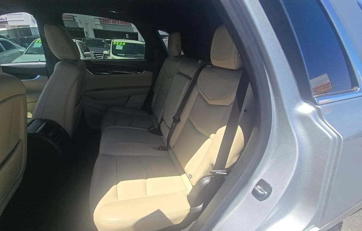 2018 CADILLAC XT5 1SA 7