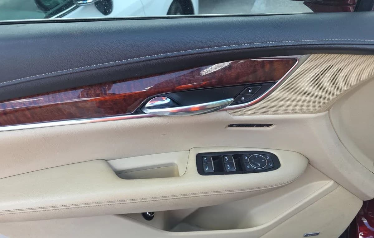 2017 CADILLAC XT5 Luxury 6