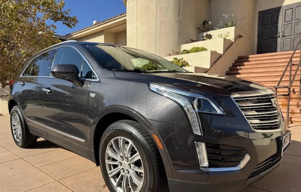2017 CADILLAC XT5 Luxury 2