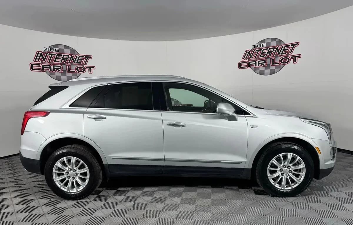 2018 CADILLAC XT5 Base 5