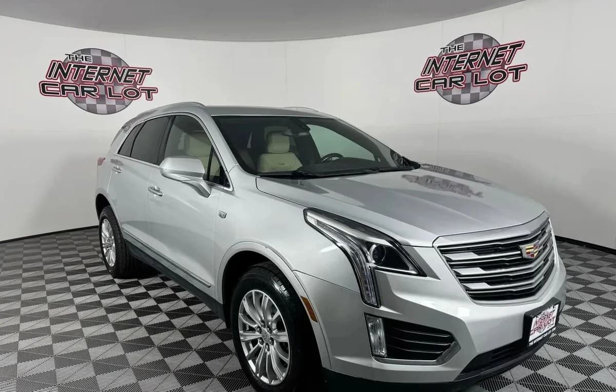 2018 CADILLAC XT5 Base 6